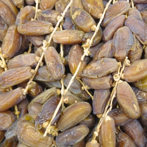 Datte branchée Tunisie Nouvelle récolte 2025  Carton de 5 kg